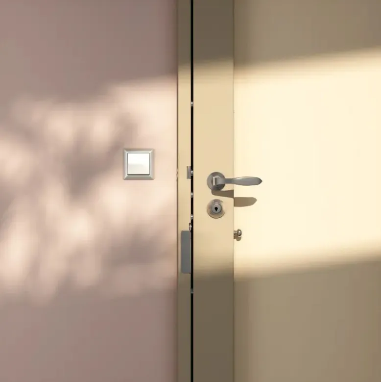 PRESENCE 3 MARRON.webp